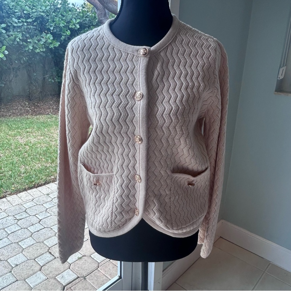Classic Crewneck Pocket Cream Cardigan Sweater - Women’s Size S